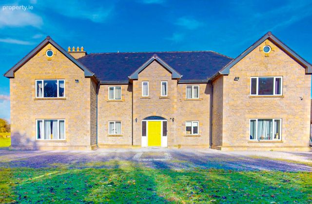 Tuckmilltown, (large Home On 3.7 Acres), Straffan, Co. Kildare - Click to view photos