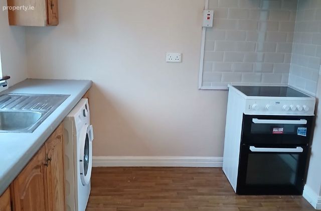 Ballinagard, Roscommon, Athlone Road, Co. Roscommon - Click to view photos