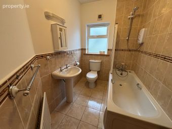 10 Carheen Ard, Caherlistrane, Co. Galway - Image 3