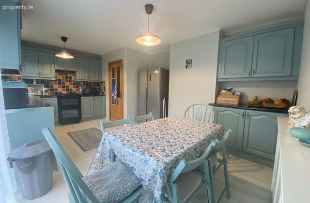 107 Cappagh Avenue, Dublin 11, Finglas, Dublin 11 - Click to view photos