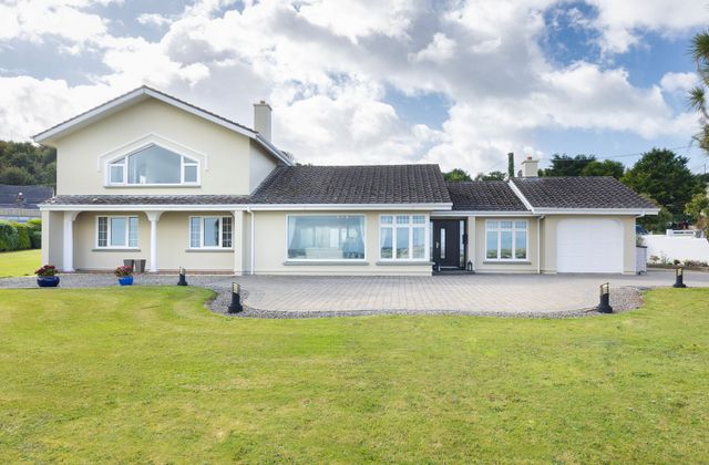 West End, Ballycotton, Co. Cork - Click to view photos
