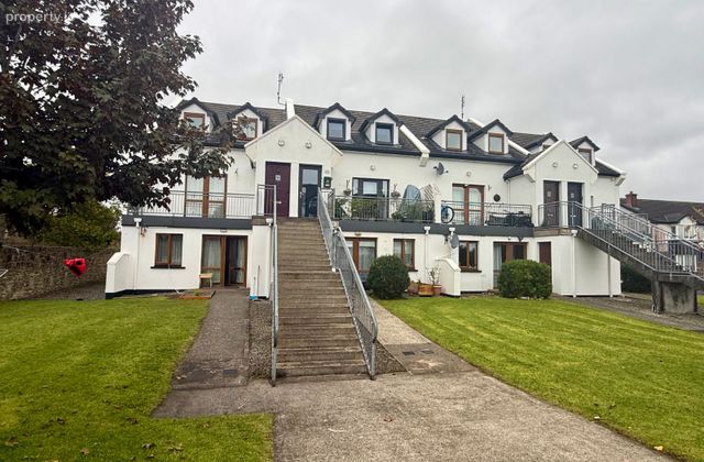 14 Hazel Lawns, Hazelhill, Ballyhaunis, Co. Mayo - Click to view photos
