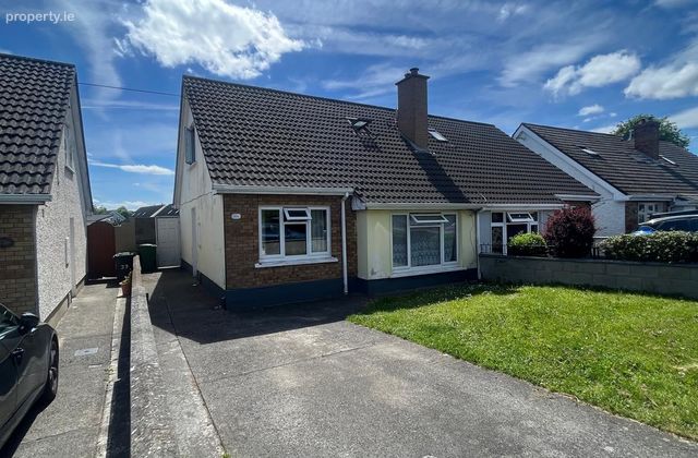 37a Cherryfield Lawn, Hartstown, Dublin 15 - Click to view photos