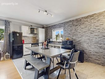 7 Brackenwood Avenue, Balbriggan, Co. Dublin - Image 4