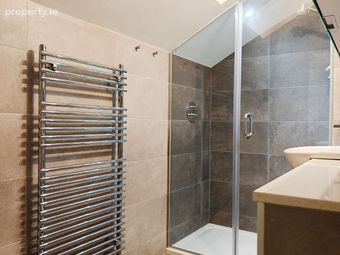 7 The Courtyard, Foxrock Park, Foxrock, Dublin 18 - Image 5