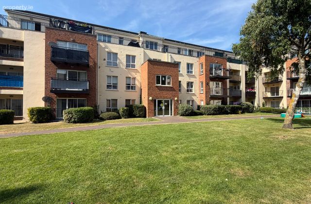 Thornfield Square, Clondalkin, Dublin 22 - Click to view photos