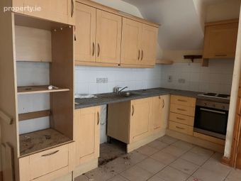 6 Chapel Court, Chapel Lane, Tuam, Co. Galway - Image 3