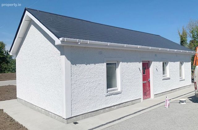 Rathcobin, Rhode, Co. Offaly - Click to view photos