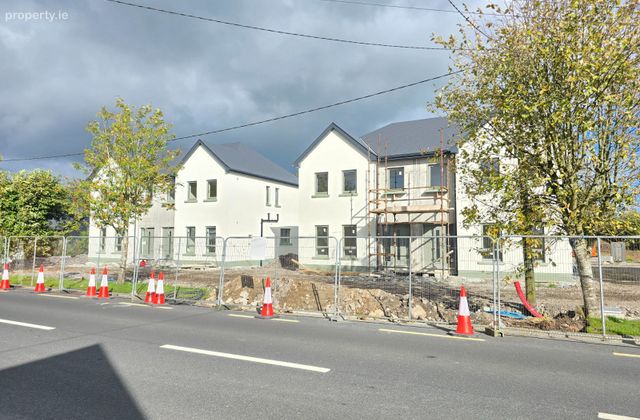 Cuirt Ghallagh, No 2 &amp; 7, Castleblakeney, Co. Galway - Click to view photos