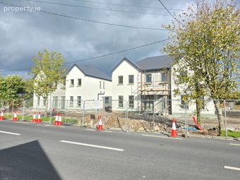 Cuirt Ghallagh, No 2 & 7, Castleblakeney, Co. Galway