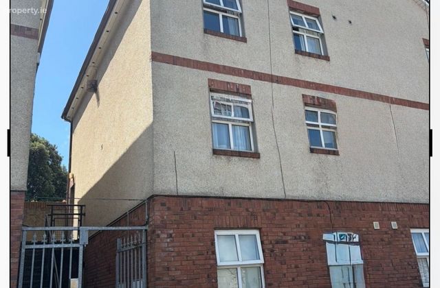 26 Chapel Street, Tralee, Co. Kerry - Click to view photos