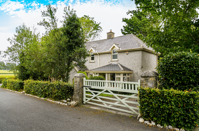 Calliaghstown Cottage, Calliaghstown Lower, Rathcoole, Co. Dublin, Rathcoole, Co. Dublin - Click to view photos