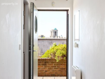Apt 20, Palmerston Hall, D07 Y422, Dublin 7 - Image 3