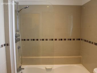 Apartment 6 , Barnhall Shopping Centre, Celbridge Road, Leixlip, Leixlip, Co. Kildare - Image 4