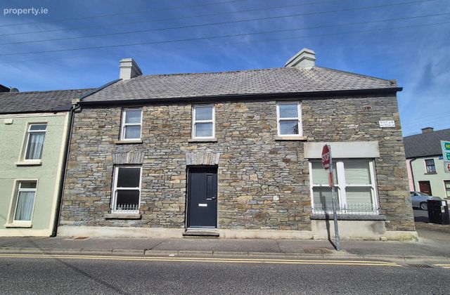 Lahinch Road, Miltown Malbay, Co. Clare - Click to view photos
