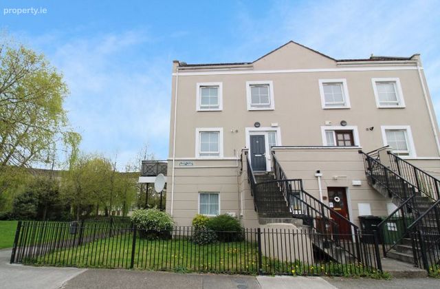 39 North Street, Ongar, Dublin 15 - Click to view photos