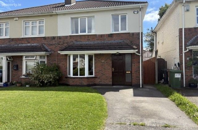 7 Elm Wood, Lucan, Co. Dublin - Click to view photos