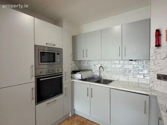 Apartment 16, Dundrum Castle House, Dundrum Castle, Ballinteer, Dublin 16 - Image 3