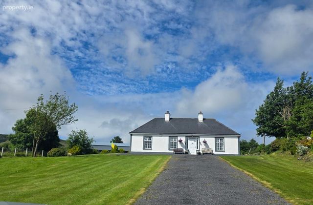Srahwee, Carrowniskey, Cregganbaun, Co. Mayo - Click to view photos