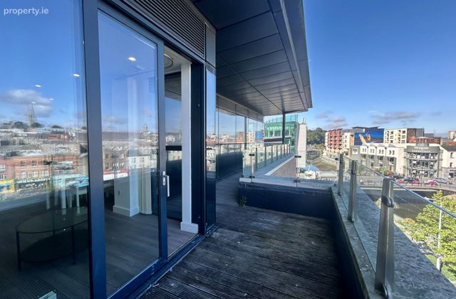 Apartment 7, South Quay Apartments, South Quay, Drogheda, Co. Louth - Click to view photos