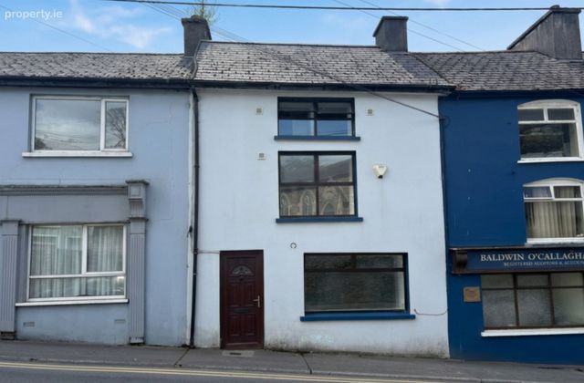 8 Castle Street, Macroom, Co. Cork - Click to view photos