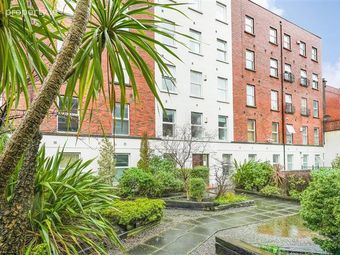 Apartment 24, Grafton Hall, Dublin 2 - Image 4