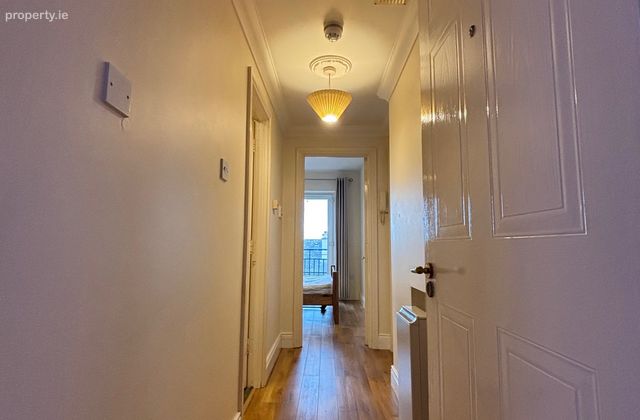 Top Floor Apt. Rathmines Town Centre With Car Parking, Rathmines, Dublin 6 - Click to view photos