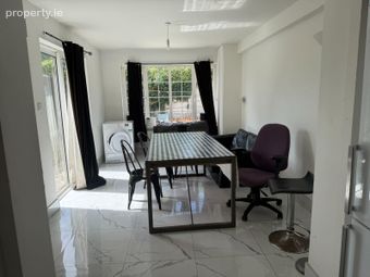 10 Briot Drive, Templars Hall, Waterford City Centre, Co. Waterford - Image 2