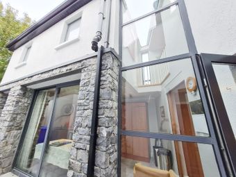 Short Term, 3 Months Lease, 1 Parkavara, Mill Street, Galway City Centre, Co. Galway