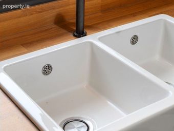 Apartment 2 Carysfort Avenue, Blackrock, Co. Dublin - Image 3