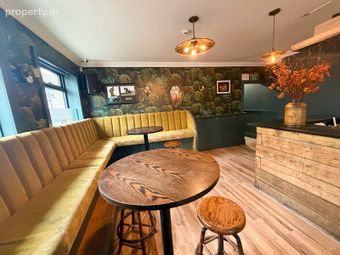 City Bar, 1 Main Street, Cashel, Co. Tipperary - Image 4