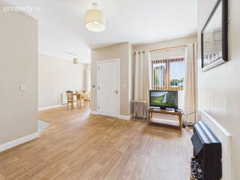 2 Haven Wood Retirement Village, Bishopscourt, Ballygunner, Co. Waterford - Image 5