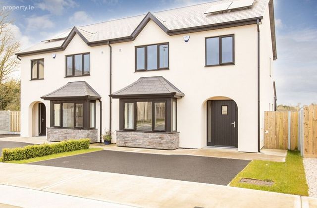 3 Bed Semi-detached, Castlepollard, Co. Westmeath - Click to view photos