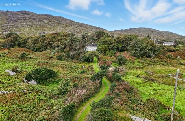 High Trees, Errisbeg, Roundstone, Co. Galway, Roundstone, Co. Galway - Click to view photos