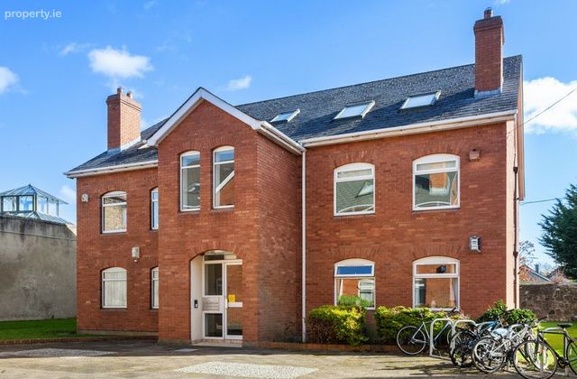 Saint James, Clontarf, Dublin 3 - Click to view photos