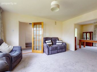 24 Sutton Grove, Sutton, Dublin 13 - Image 4