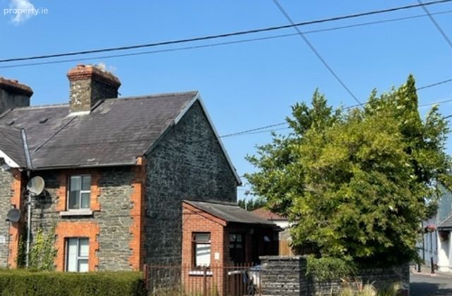 Kill West, Kill, Kill, Co. Kildare - Click to view photos