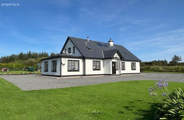 Moyarta East, Kilkee, Carrigaholt, Co. Clare - Click to view photos