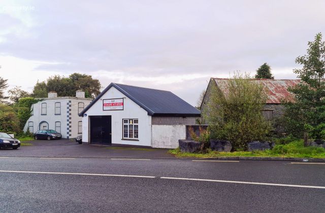 Ballagh St., Charlestown, Co. Mayo - Click to view photos