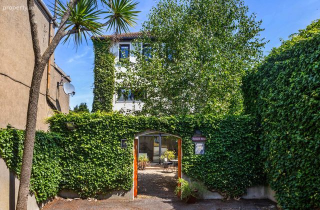 Belmont Mews, Galloping Green, Stillorgan Road, Blackrock, Co. Dublin, Blackrock, Co. Dublin - Click to view photos