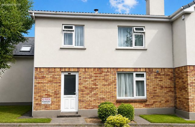 18 Bridge Court, Bridge Street, Ballinasloe, Co. Galway - Click to view photos