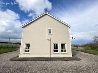2 Alt Crescent, Castlefin, Co. Donegal - Image 5
