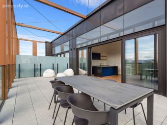 Stunning Peninsula View 3 Bed Penthouse, Dublin Landings, North Wall Quay, Dublin 1 - Image 4