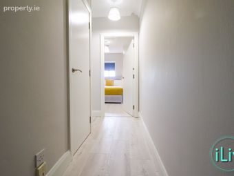 Apartment 27, Trinity Square, Dublin 2 - Image 2