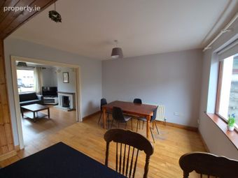 34 Delfern Grove, Maryborough Hill, Rochestown, Co. Cork - Image 4