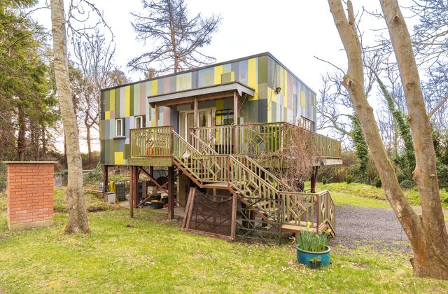 Newlands Cross, Clondalkin, Dublin 22 - Click to view photos