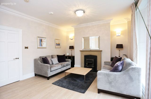 Apartment, Pembroke Hall, Ballsbridge, Dublin 4 - Click to view photos