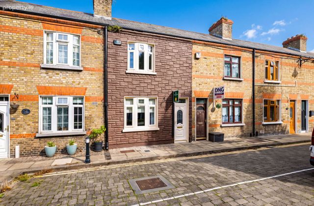 24 Ormond Square, Smithfield, Dublin 7 - Click to view photos