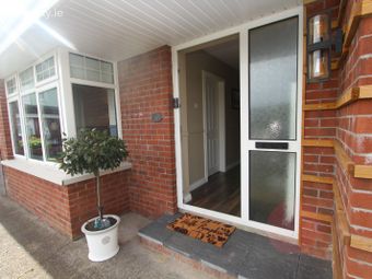 38 Rosevale, Castleblayney, Co. Monaghan - Image 4