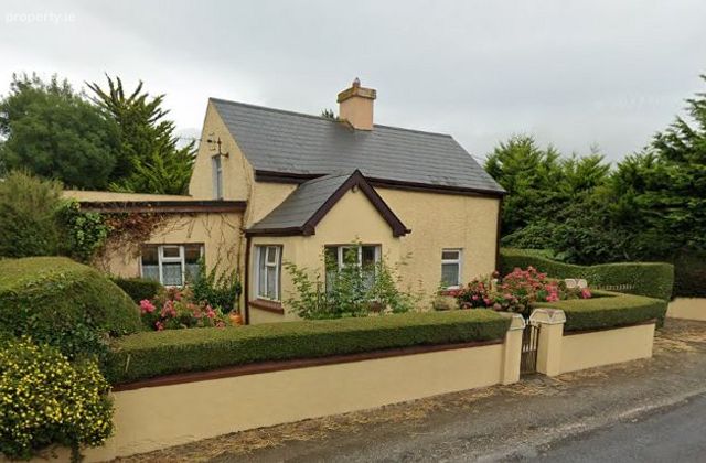 Mallow Road, Castletownroche, Ballyhooly, Co. Cork - Click to view photos